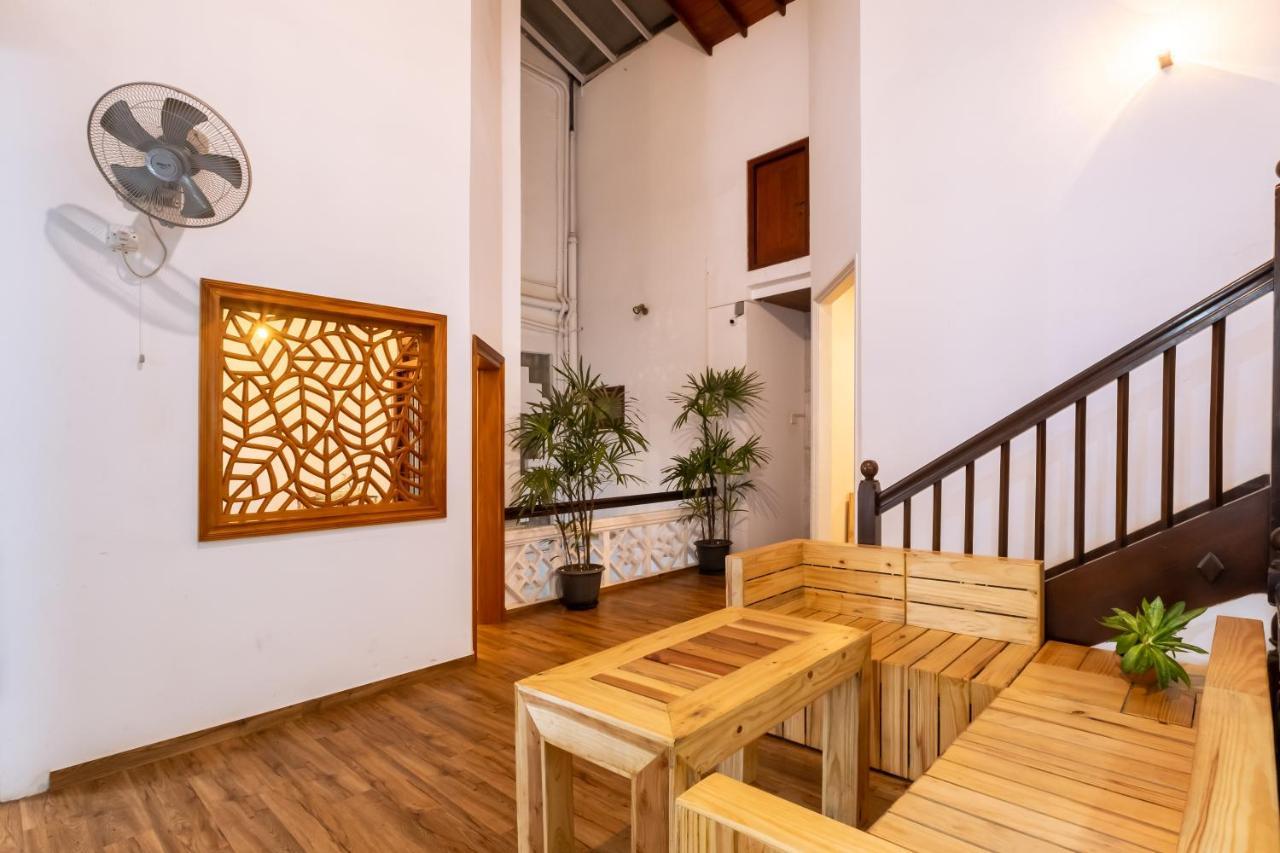 מלון קולומבו Gentz Residency & Restaurant מראה חיצוני תמונה